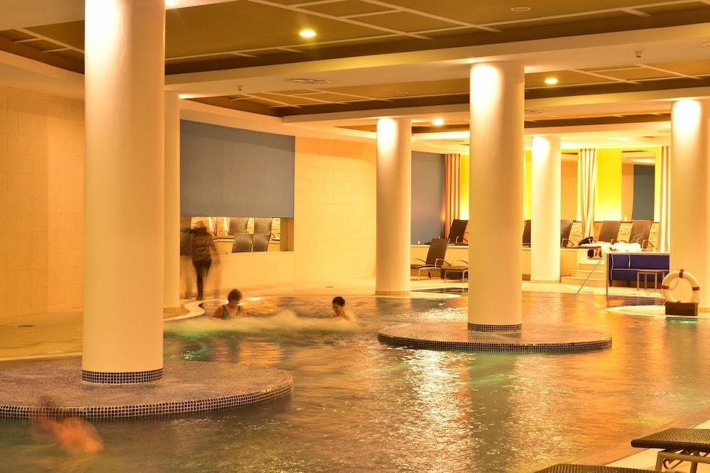 페스타나 카지노 파크 호텔 앤드 카지노 푼샬 외부 사진 Spa at the hotel